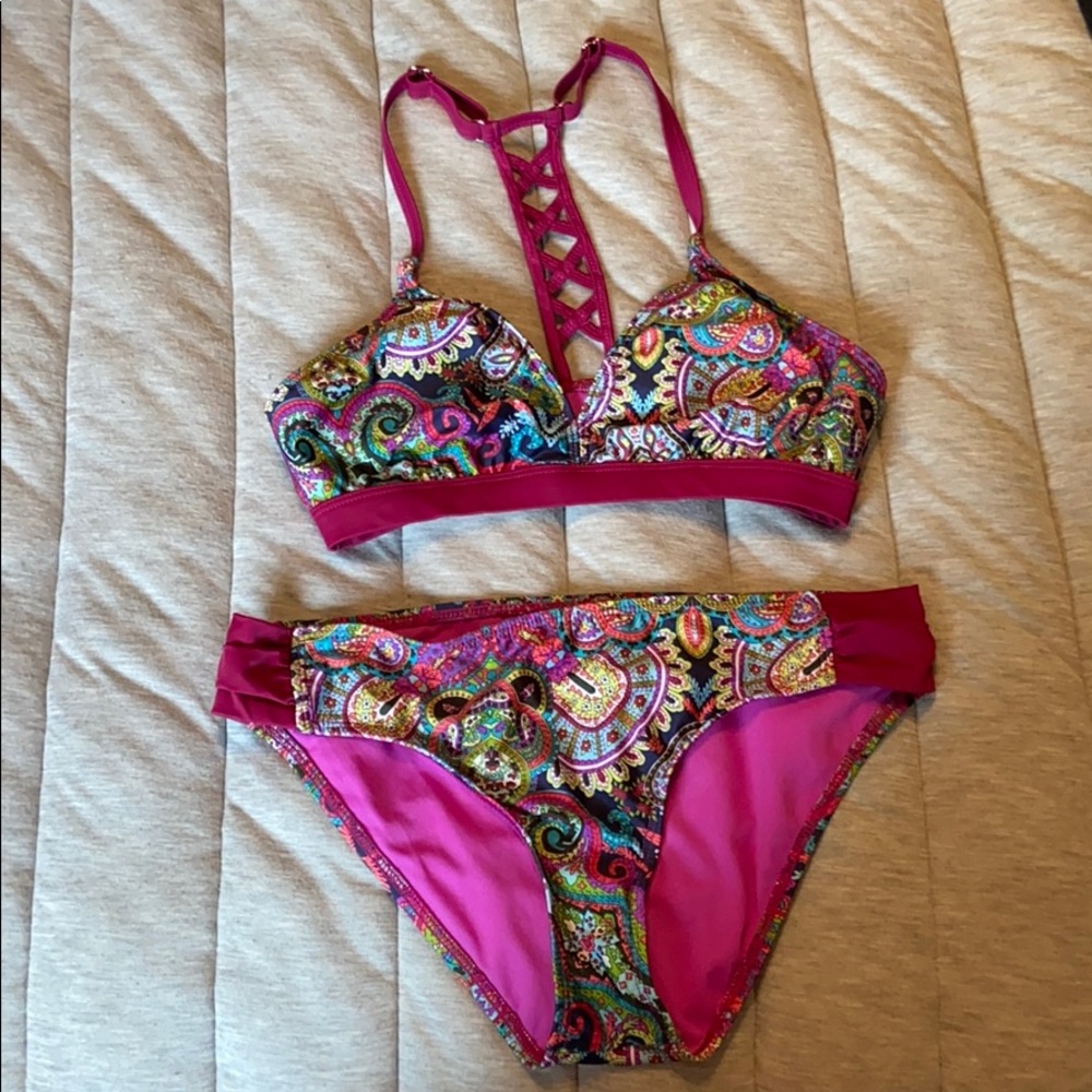 Vibrant swim suit